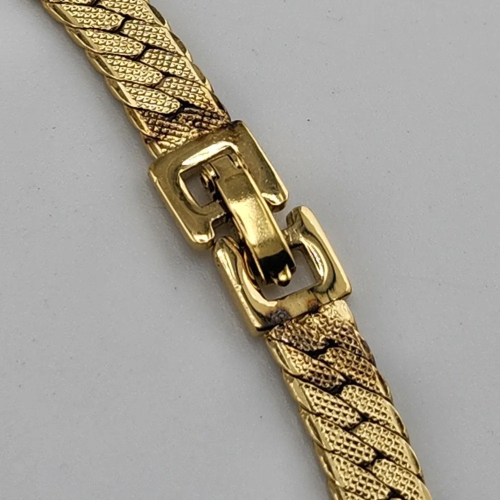 Vintage Monet Gold Tone Flat Herringbone Choker‎ Necklace READ
